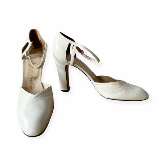 Vintage Roger Vivier White Leather Ankle Strap Heels – Made in Italy, 1960s–70s - Picture 7 of 16